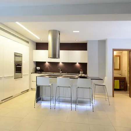 Spacious Fully Equipped 3Bd 2Bath Apt In The Heart Of City With Balconies Ac And Fast Wifi #2 Heraklion  Exterior photo
