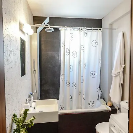 Spacious Fully Equipped 3Bd 2Bath Apt In The Heart Of City With Balconies Ac And Fast Wifi #2 Heraklion  Exterior photo