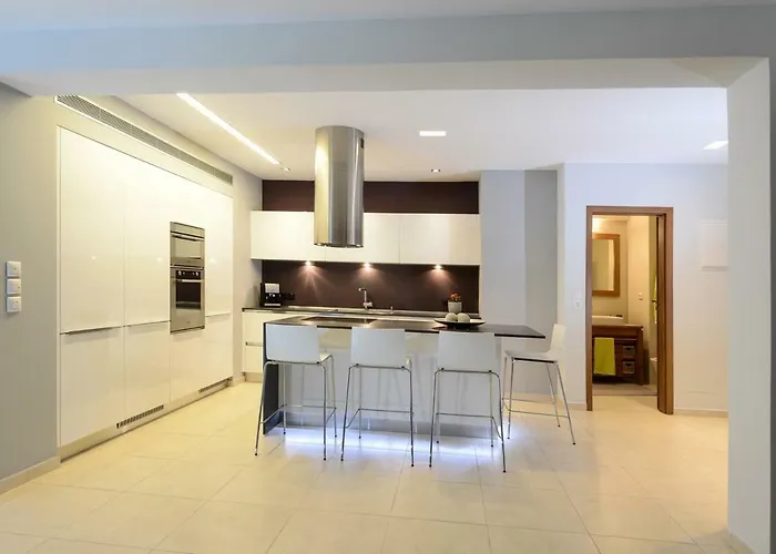 Spacious Fully Equipped 3Bd 2Bath Apt In The Heart Of City With Balconies Ac And Fast Wifi #2