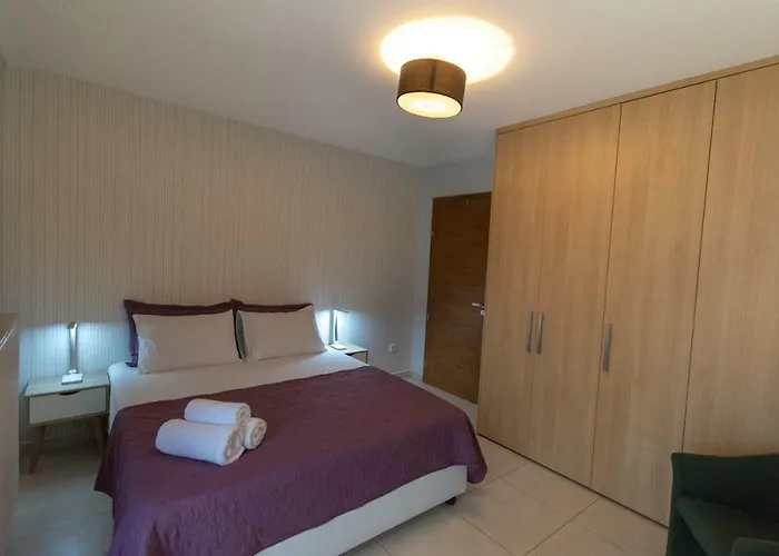 Spacious Fully Equipped 3Bd 2Bath Apt In The Heart Of City With Balconies Ac And Fast Wifi #2