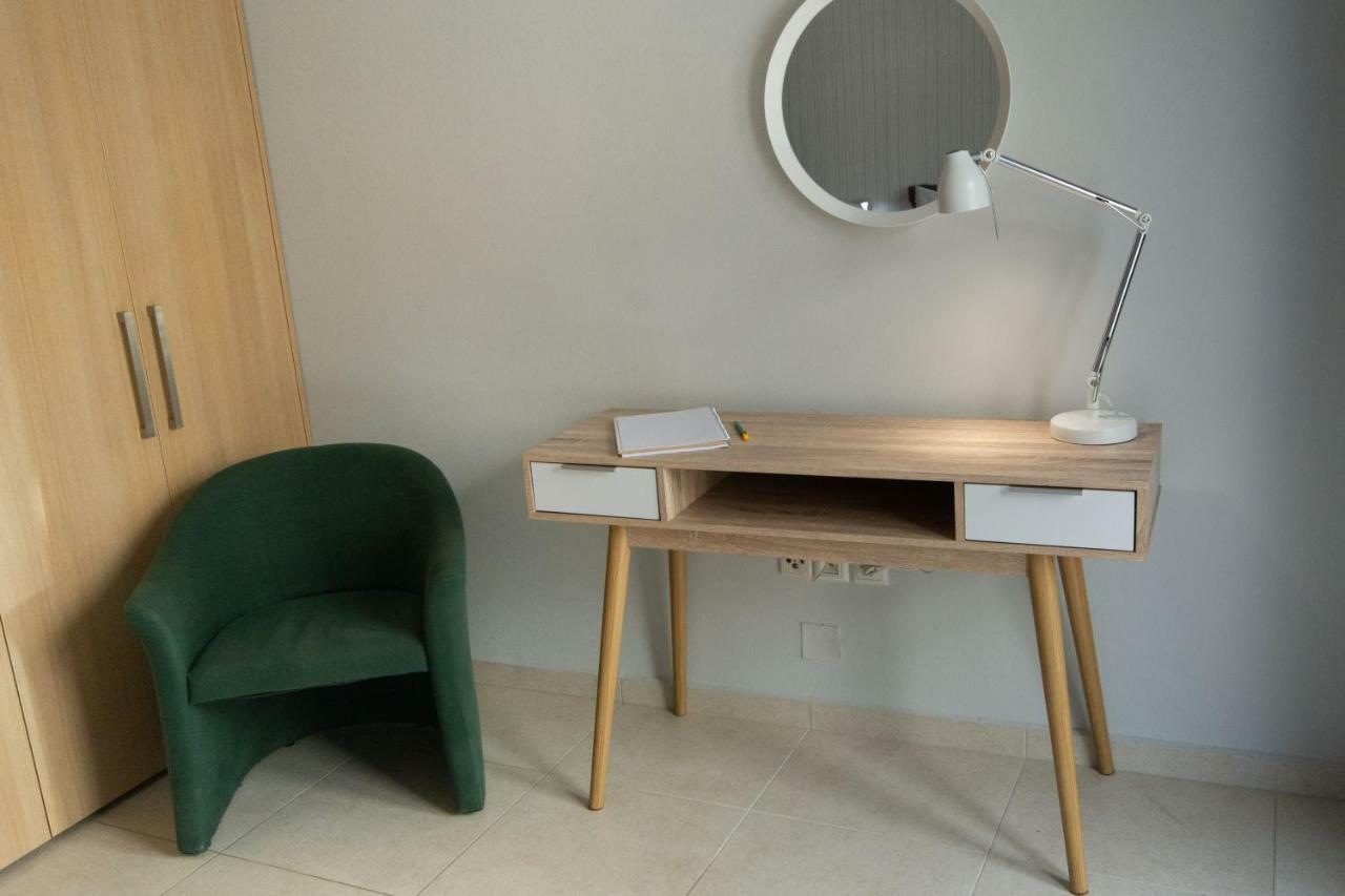 Apartment Spacious Fully Equipped 3bd 2bath In The Heart Of With Balconies Ac And Fast Wifi #2 Heraklion (Crete)