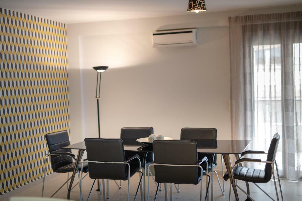 Spacious Fully Equipped 3bd 2bath In The Heart Of With Balconies Ac And Fast Wifi #2 Heraklion (Crete)