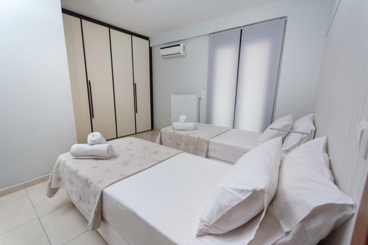 Spacious Fully Equipped 3bd 2bath In The Heart Of With Balconies Ac And Fast Wifi #2 Apartment